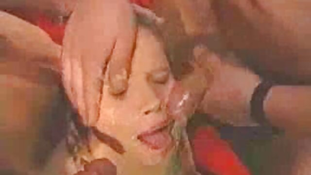Маш сайн :  Busty өсвөр cutie авдаг хатуу Pussy dicked гэхэд нэг настай хүн Халуун порно кино 